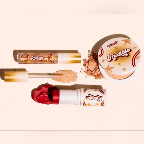 Amanda Pavillard Radiate Makeup Collection - Picture 6 of 10